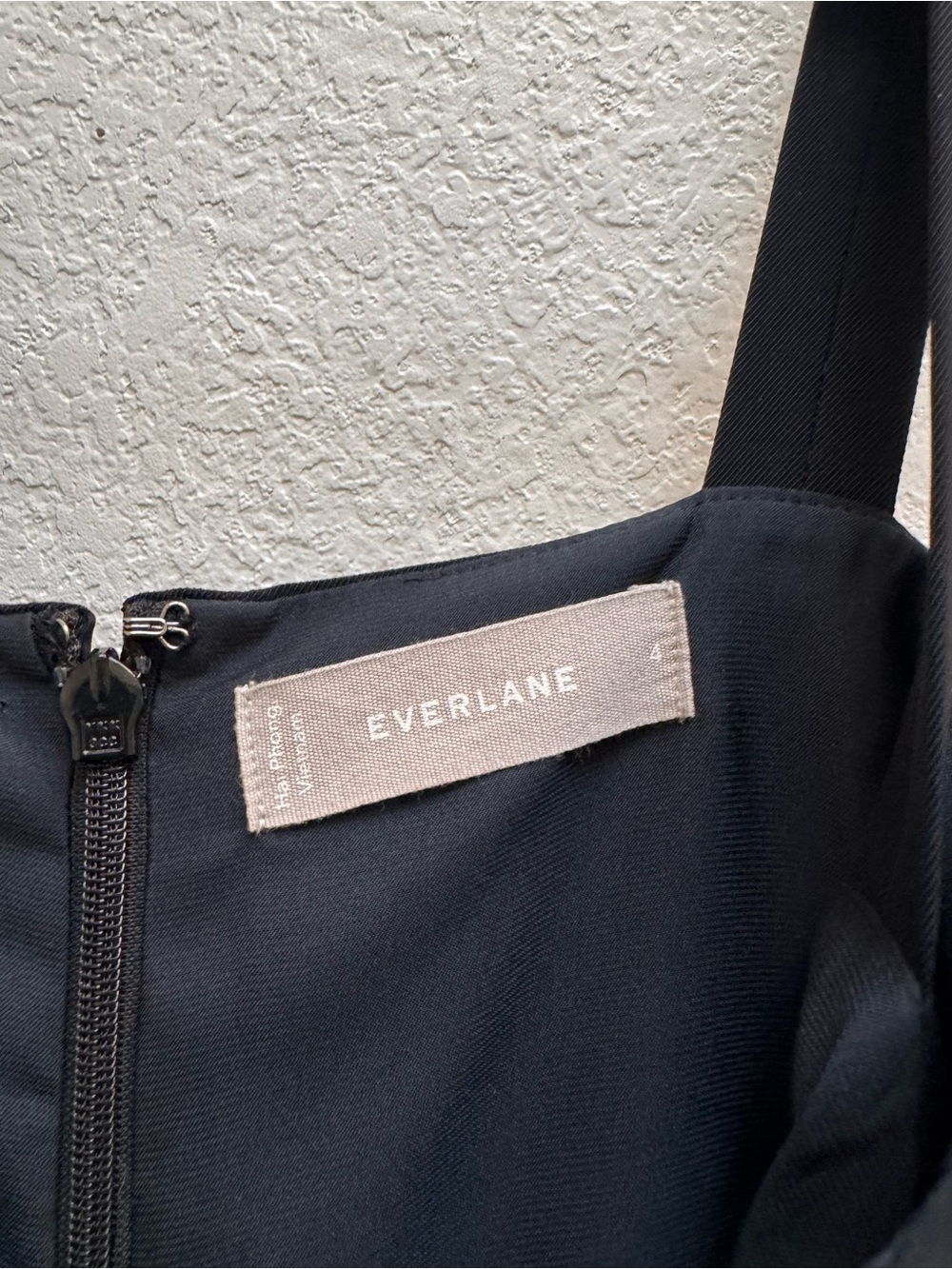 Everlane Black V-Neck Sleeveless Jumpsuit - Picture 6 of 11